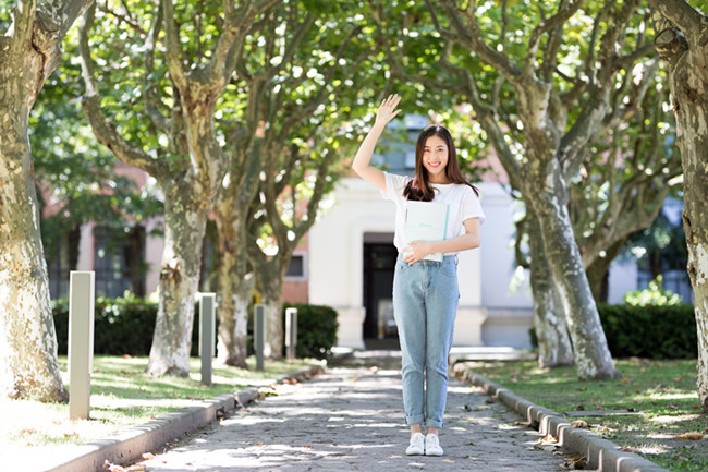 屬豬女暗戀你，會怎么撩你？